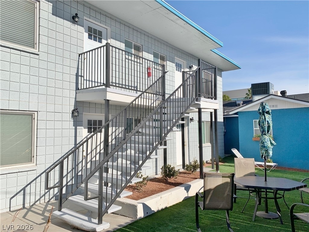 316 11 Street - Photo 0