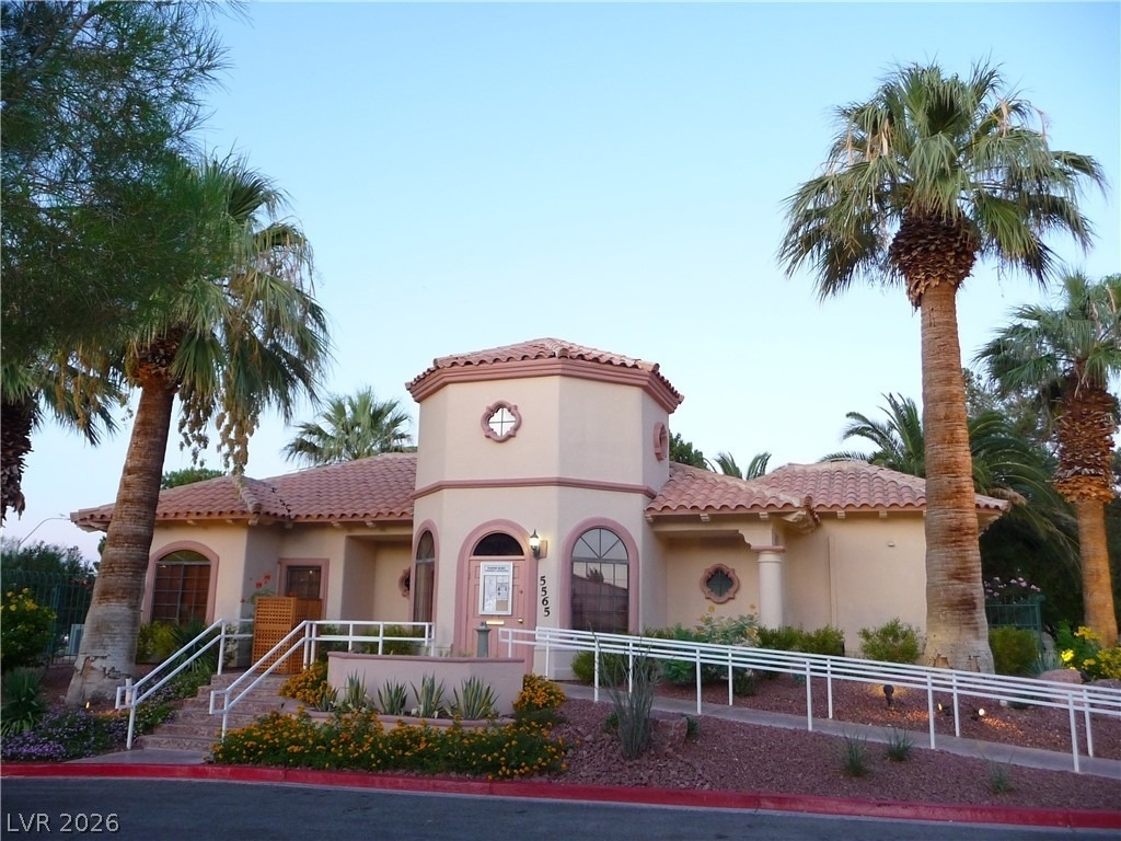 7605 Rolling View Drive - Photo 38