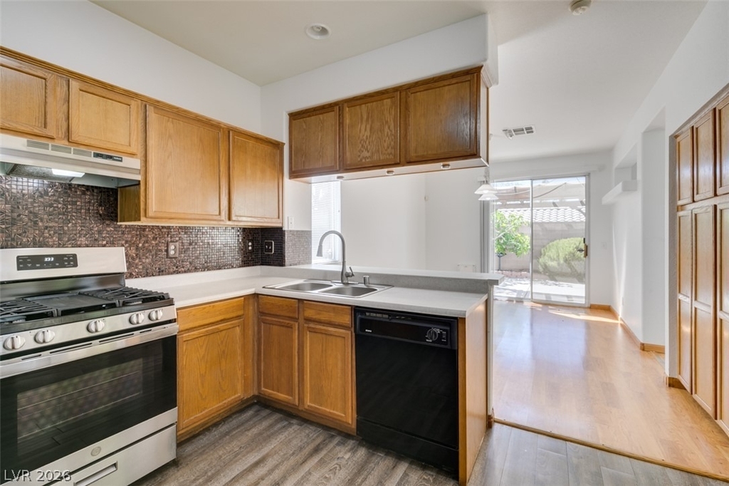 2760 Saigon Drive - Photo 29