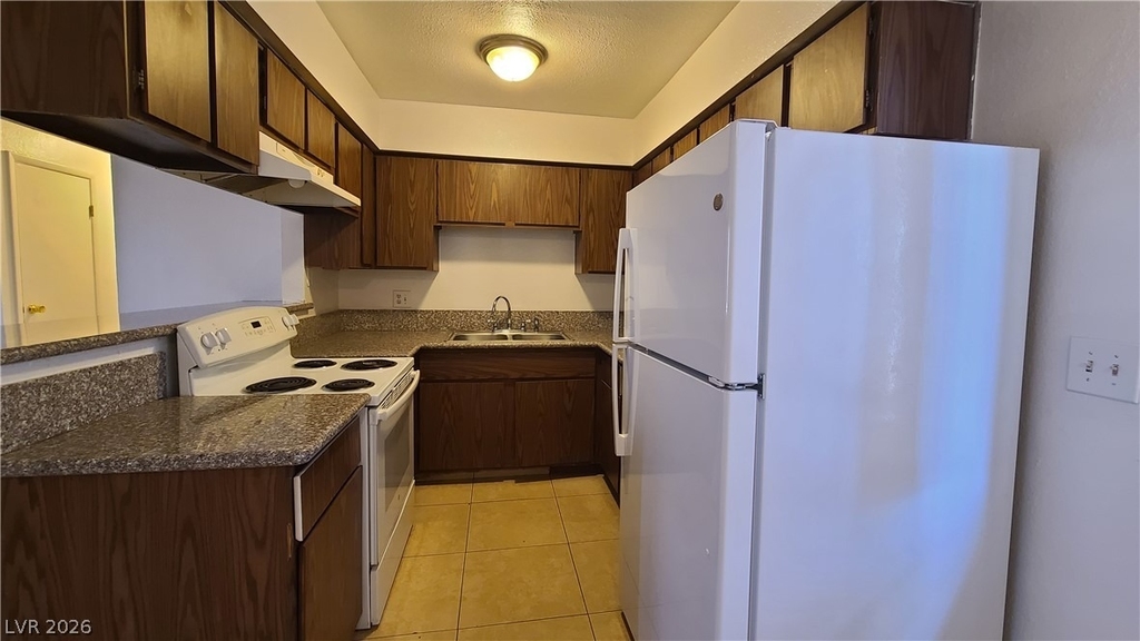 3117 E Carey Avenue - Photo 5