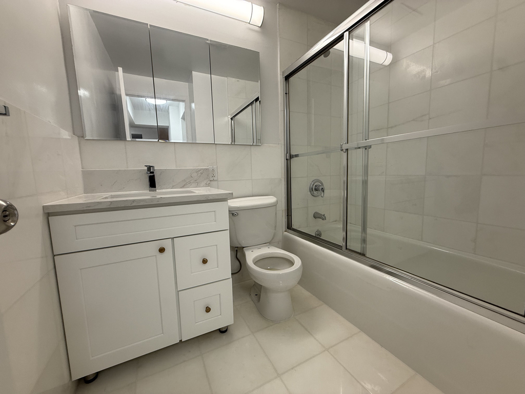 440 East 78th Street - Photo 4