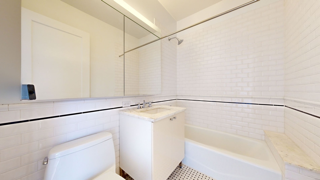 808 Columbus Ave - Photo 3