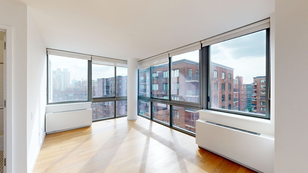 808 Columbus Ave - Photo 2