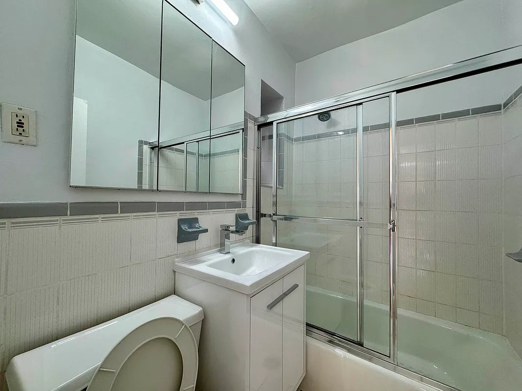 323 East 83rd Street - Photo 1