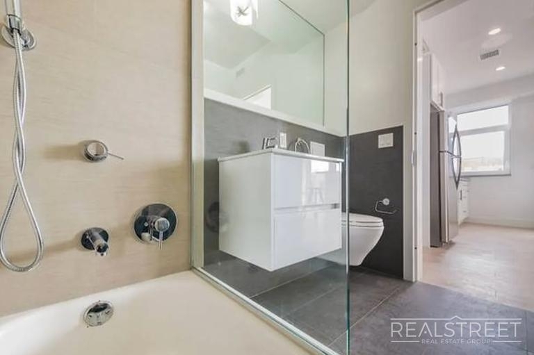 Rogers Avenue - Photo 9