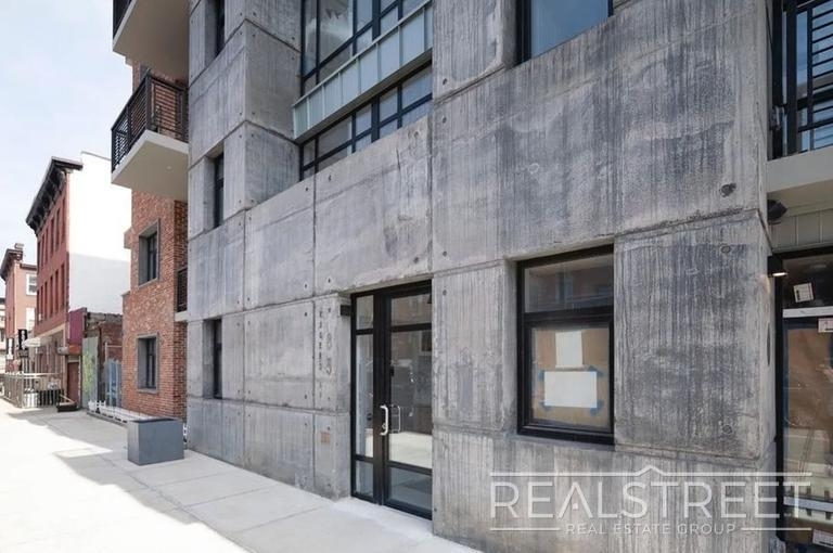 Rogers Avenue - Photo 13