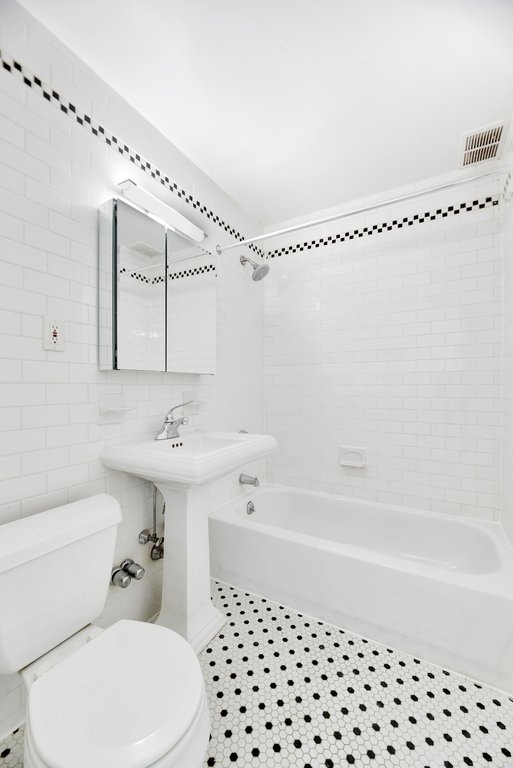 Lexington Avenue - Photo 4