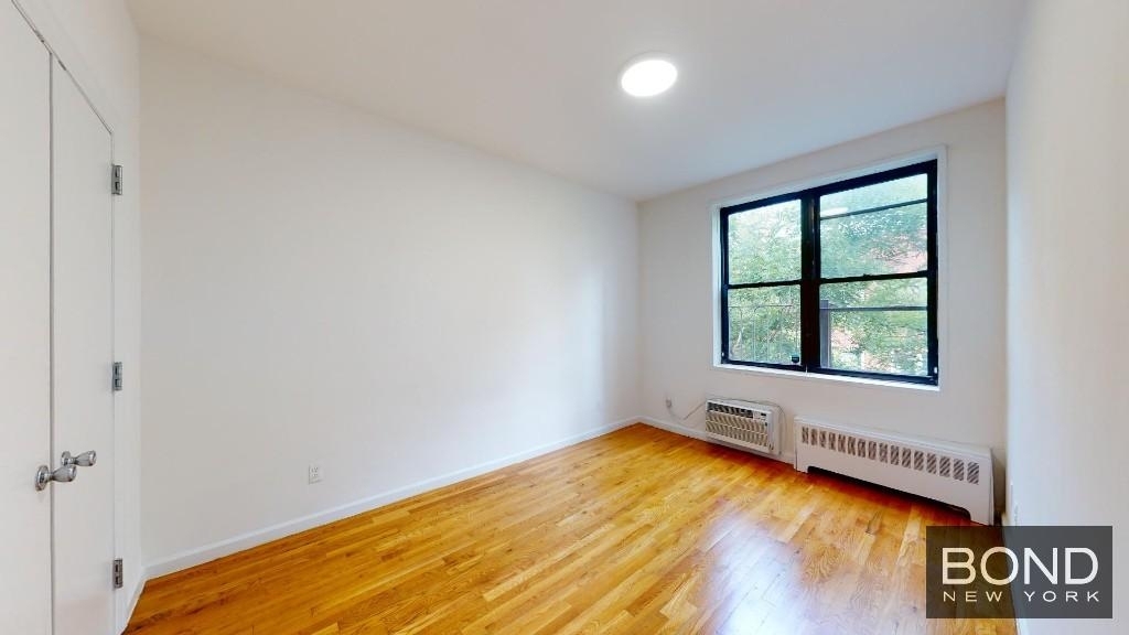 East 89 Street - Photo 0