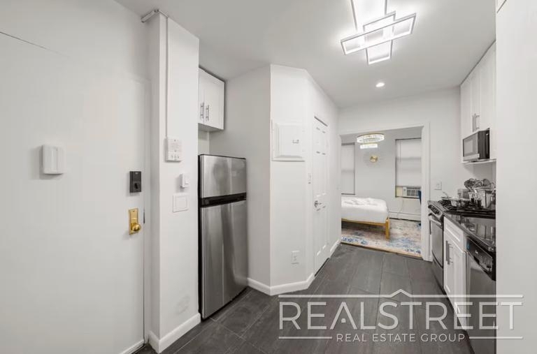 109 Madison Street - Photo 5