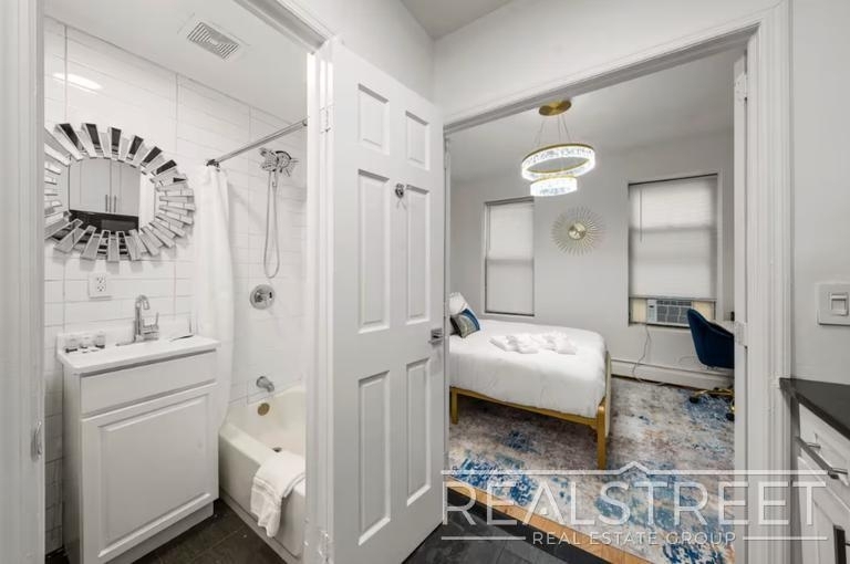 109 Madison Street - Photo 10