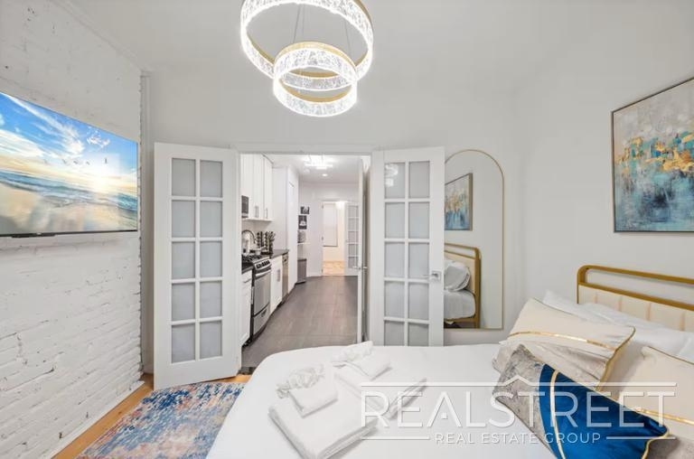109 Madison Street - Photo 6
