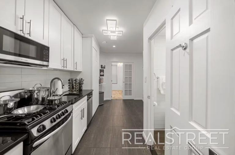 109 Madison Street - Photo 1
