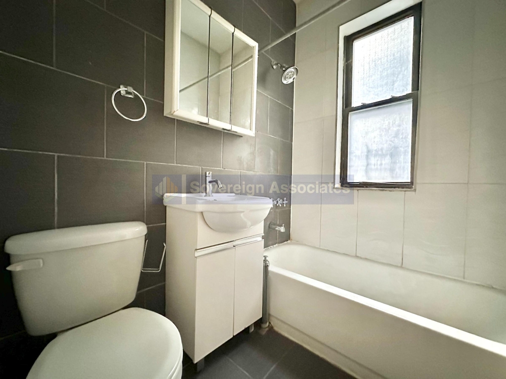 526 West 161st Street - Photo 7