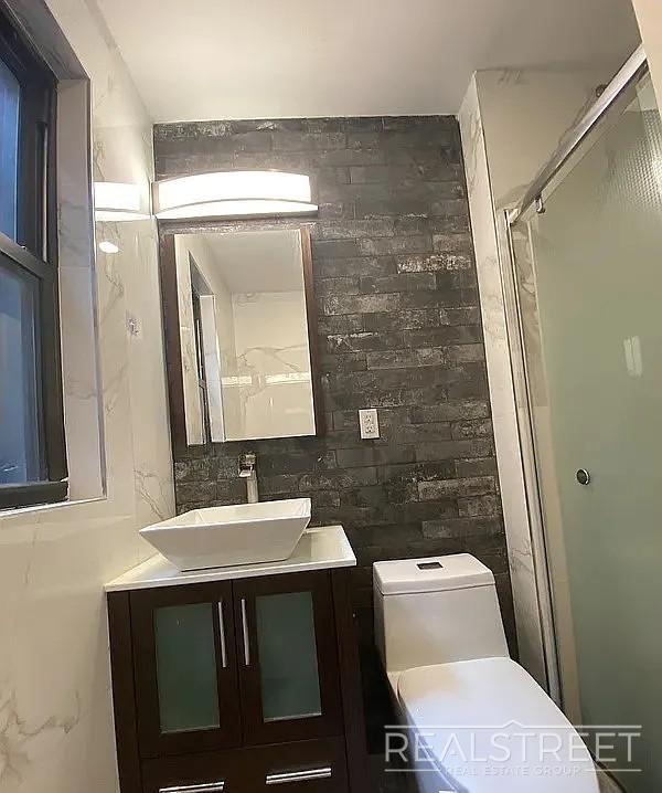 141 Greene Avenue - Photo 7