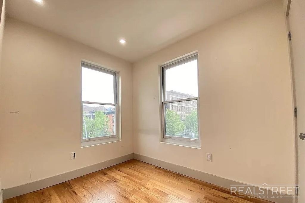 141 Greene Avenue - Photo 3