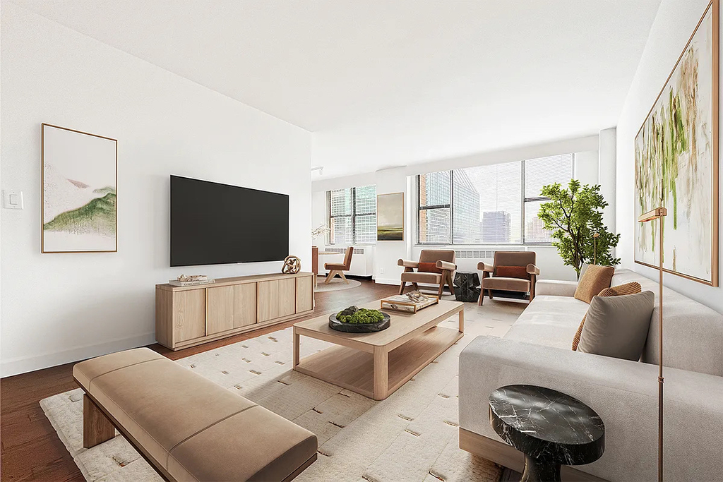 East 47th Street - Photo 3