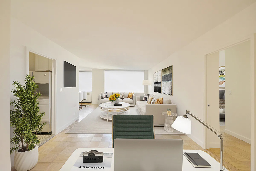 East 47th Street - Photo 0