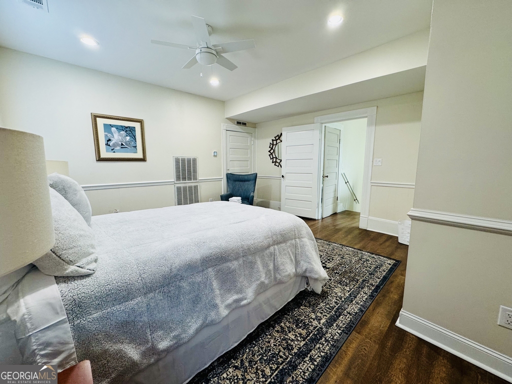 765 Walnut Street - Photo 2