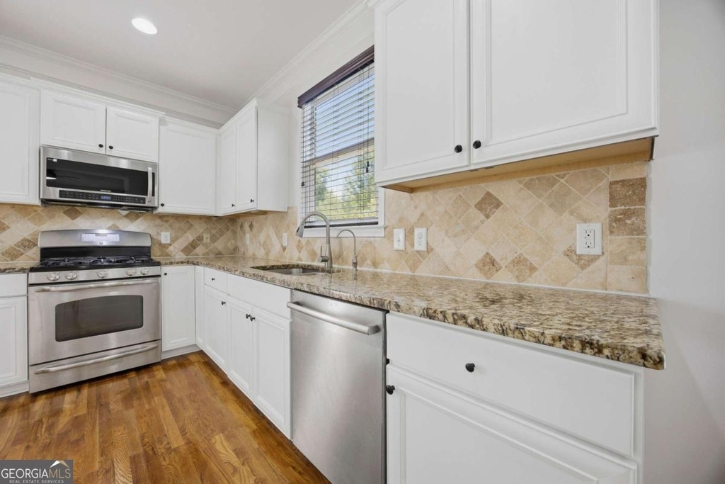 455 Park Place Court - Photo 16