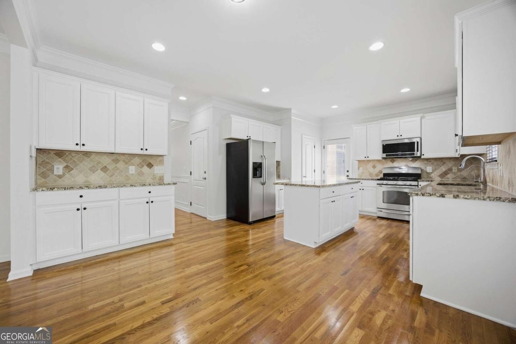 455 Park Place Court - Photo 12
