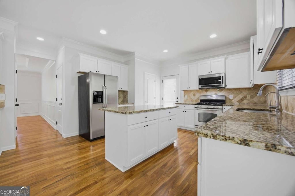 455 Park Place Court - Photo 13