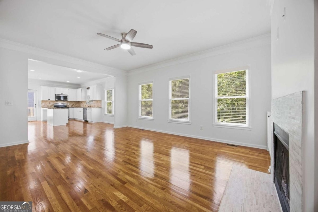 455 Park Place Court - Photo 8