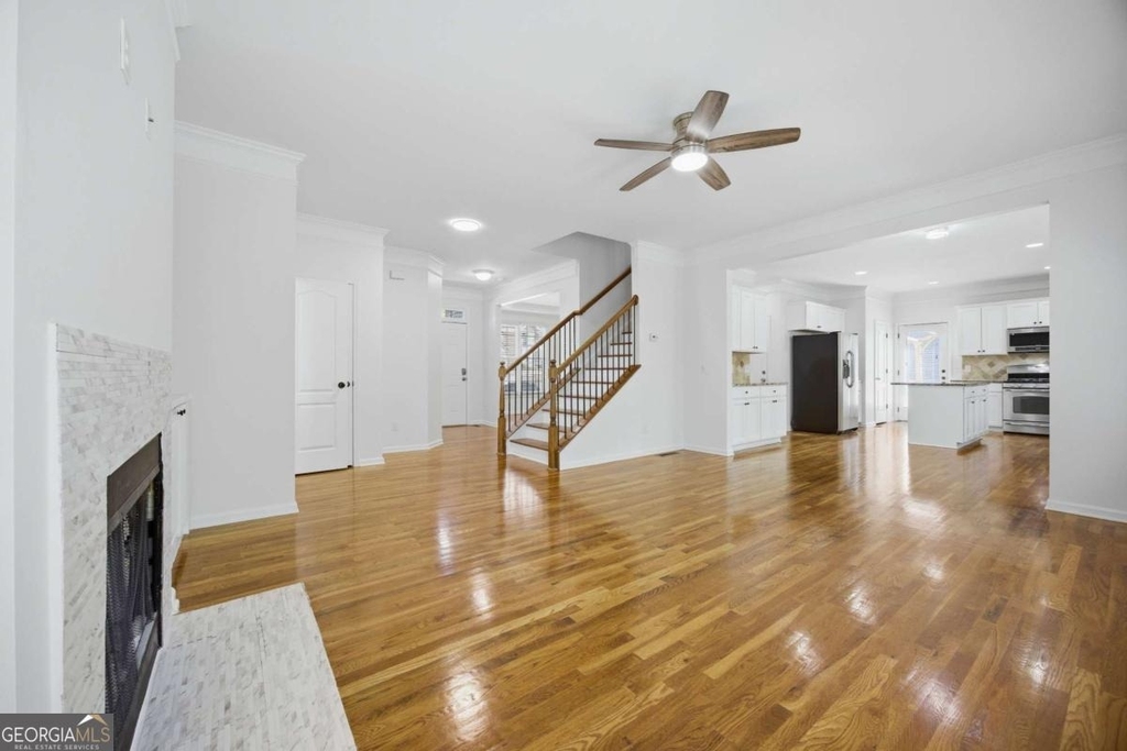 455 Park Place Court - Photo 9