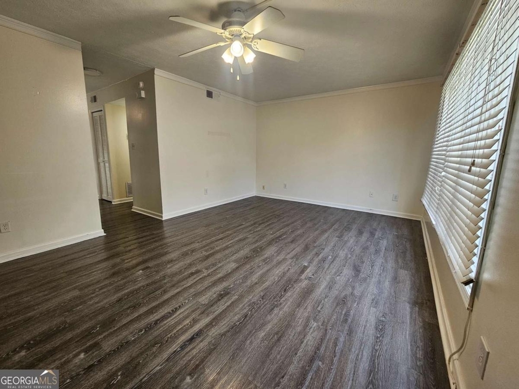 1192 Ashborough Drive Se - Photo 11