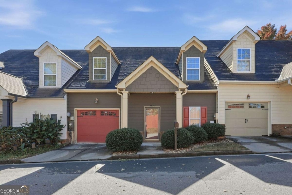 2826 Fox Wood Lane - Photo 0