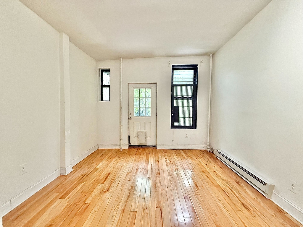 287 Troutman Street - Photo 4