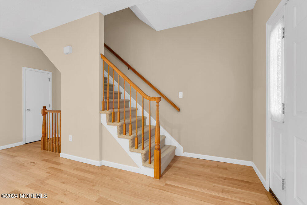 87 Richmond Court S - Photo 3