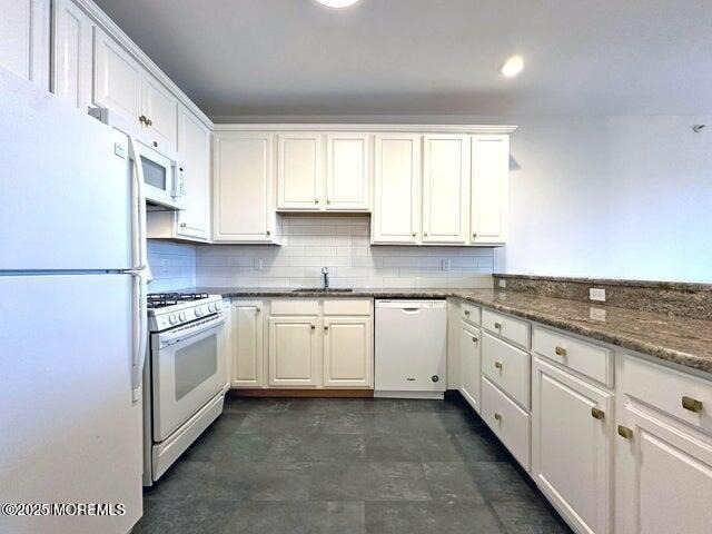 865 Arnold Avenue - Photo 1