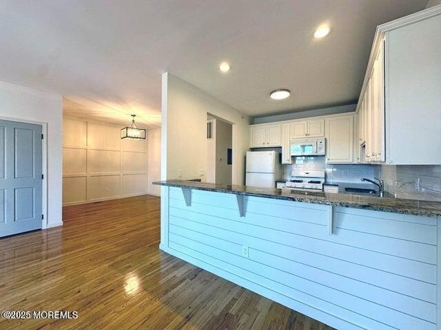 865 Arnold Avenue - Photo 0