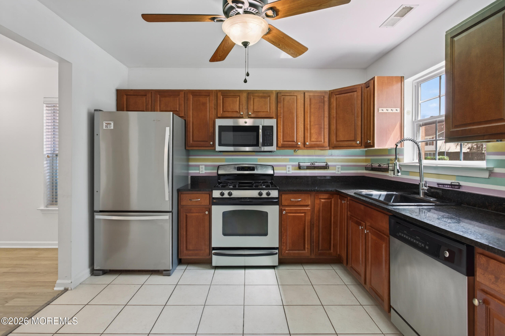 1111 Morning Glory Drive - Photo 7