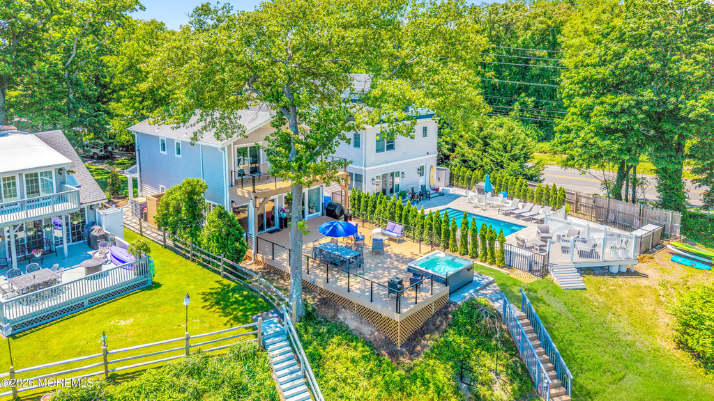 637 Beacon Boulevard - Photo 1