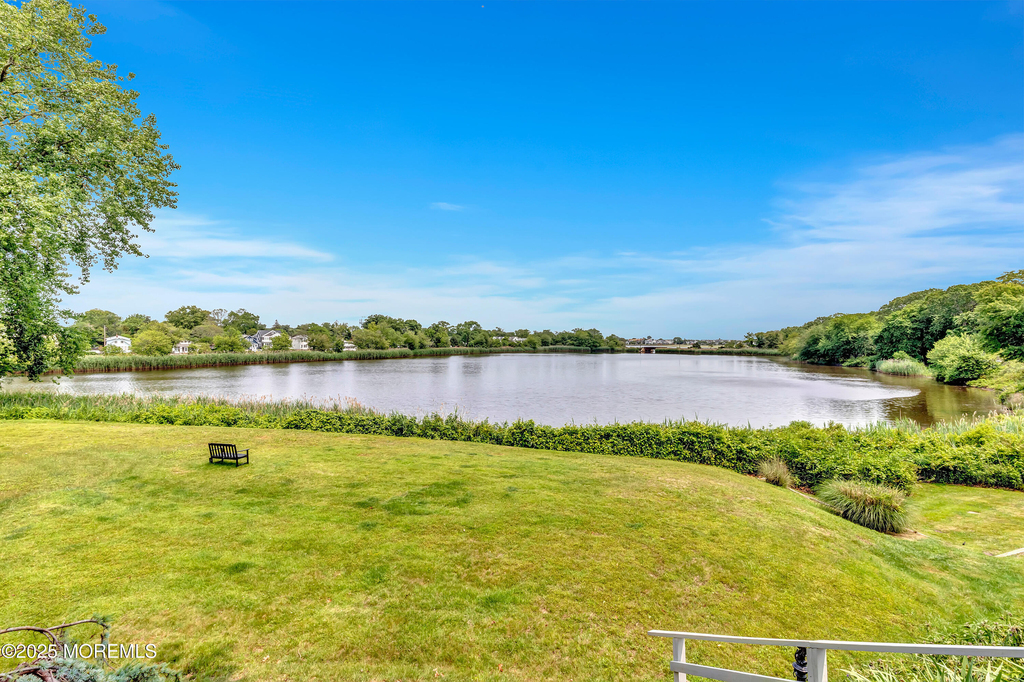 637 Beacon Boulevard - Photo 35