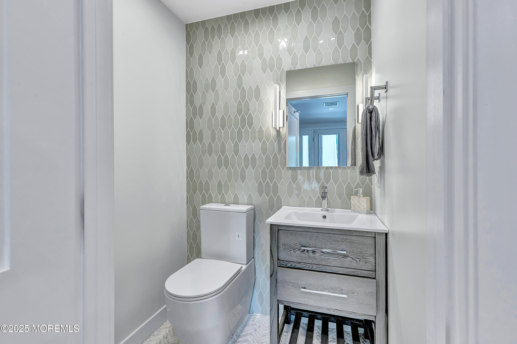 637 Beacon Boulevard - Photo 16