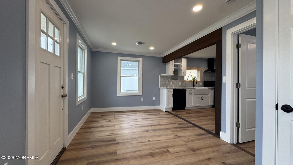 919 Ellison Avenue - Photo 2