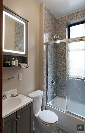 East 52 Street - Photo 3