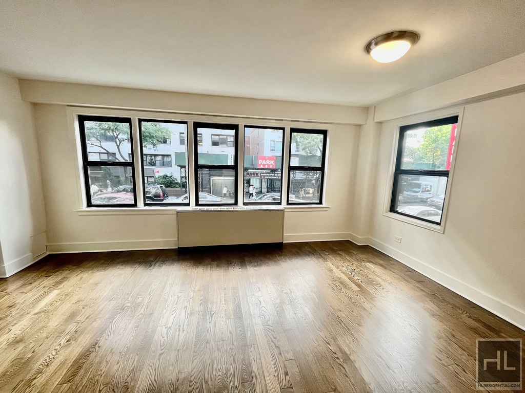 East 63 Street - Photo 0