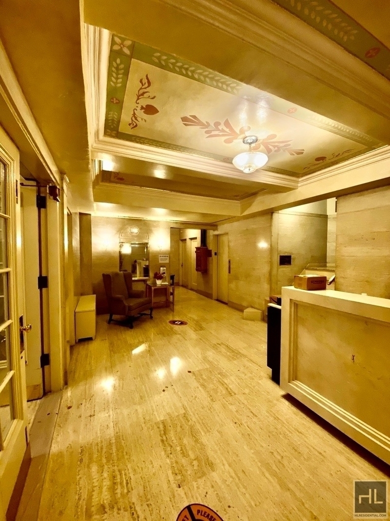 East 92 Street - Photo 8