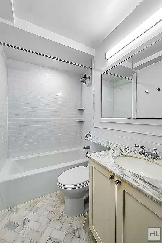 East 57th Street - Photo 3
