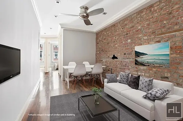 Mulberry Street - Photo 1