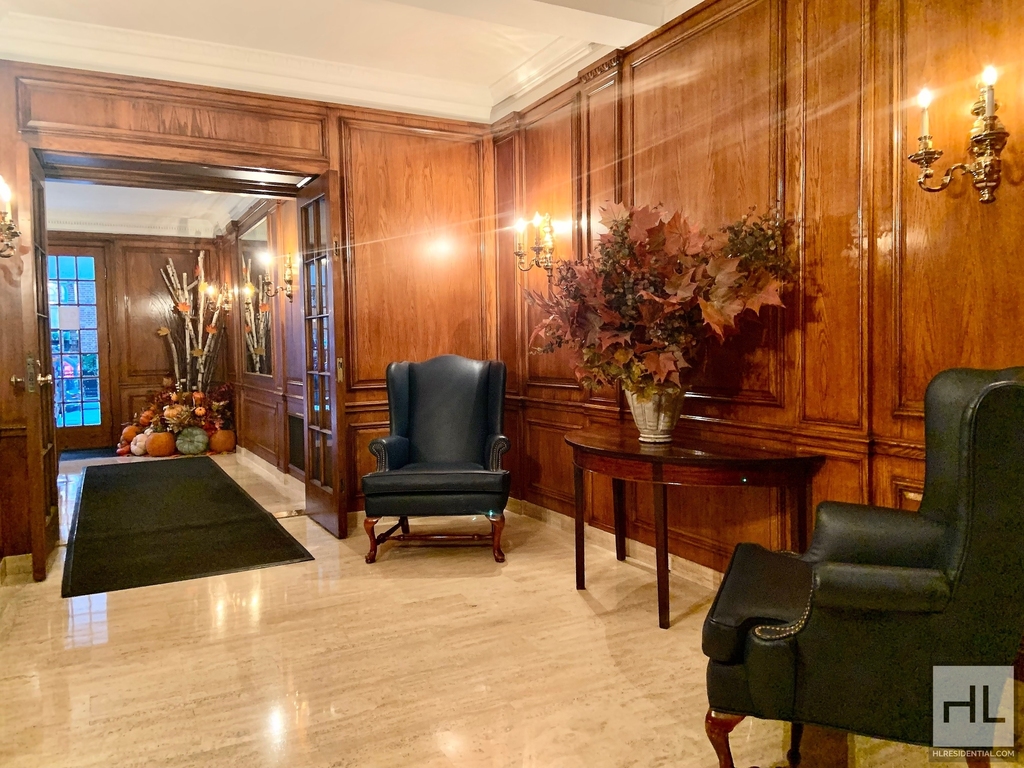 East 80th Street - Photo 14