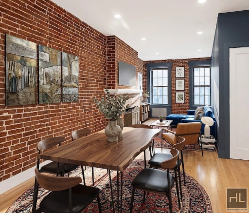 East 52 Street - Photo 0
