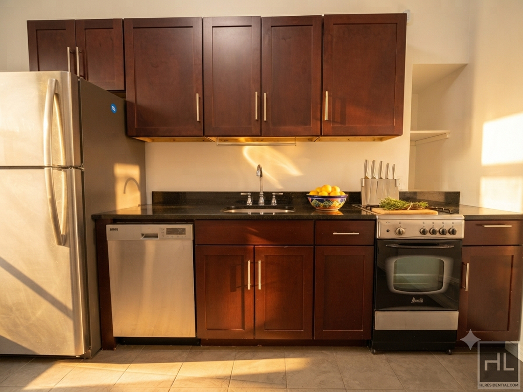 West 11 Street - Photo 1