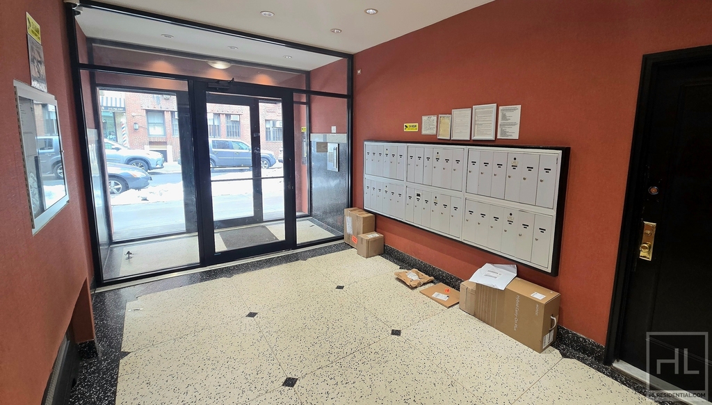 East 74 Street - Photo 4