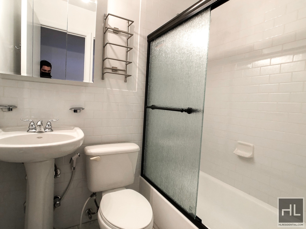 East 71 Street - Photo 7