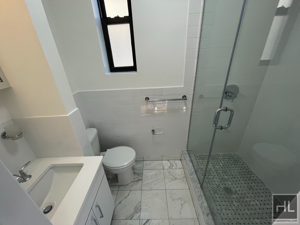 West 68 Street - Photo 5