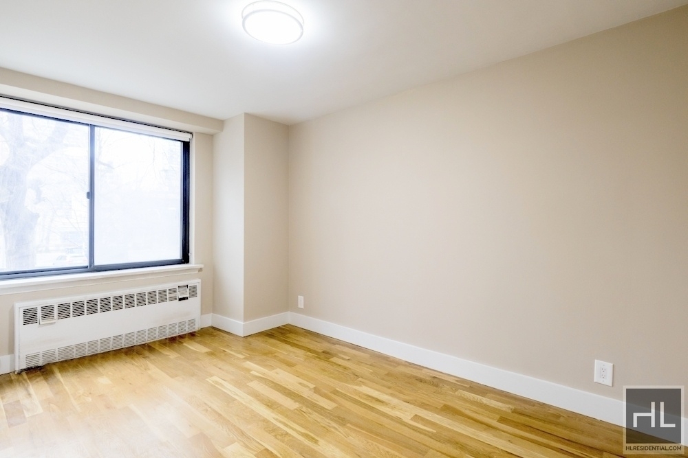 Columbus Avenue - Photo 3